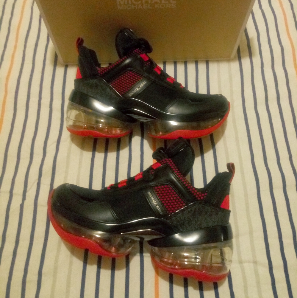 Michael Kors Olympia Extreme Sneakers - Picture 15 of 15